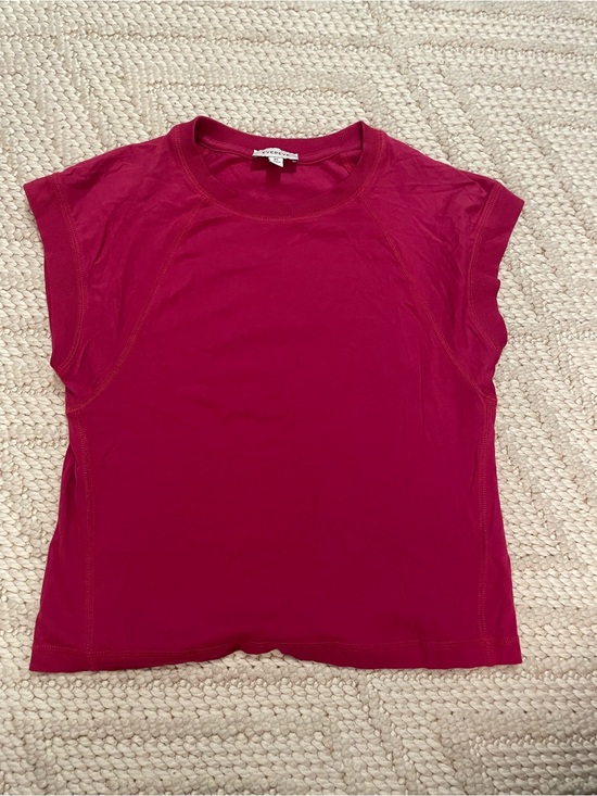 Evereve Tops - Evereve Sleeveless Raspberry Crewneck Top